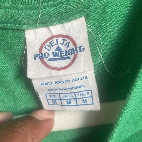 Delta Pro Weight VTG Snoopy Graphic Christmas T-Shirt  M - Picture 4 of 5